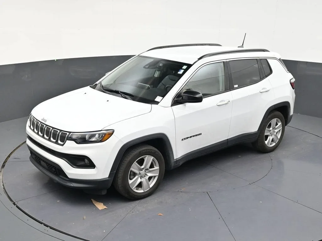 2022 Jeep Compass Latitude photo 12
