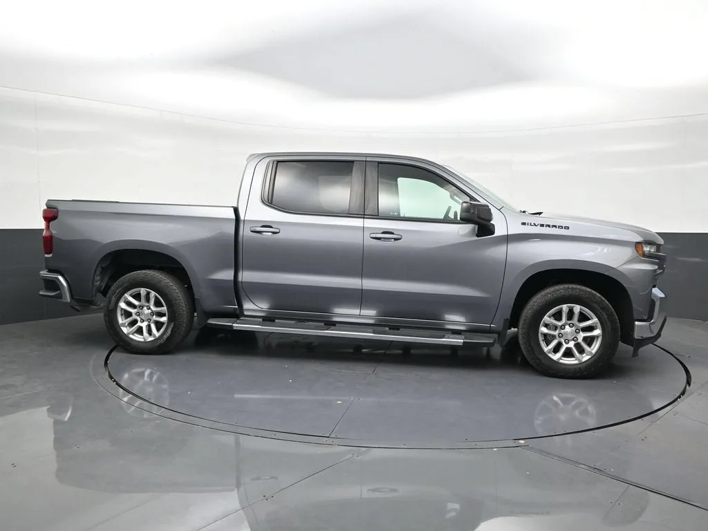 2021 Chevrolet Silverado 1500 LT photo 6
