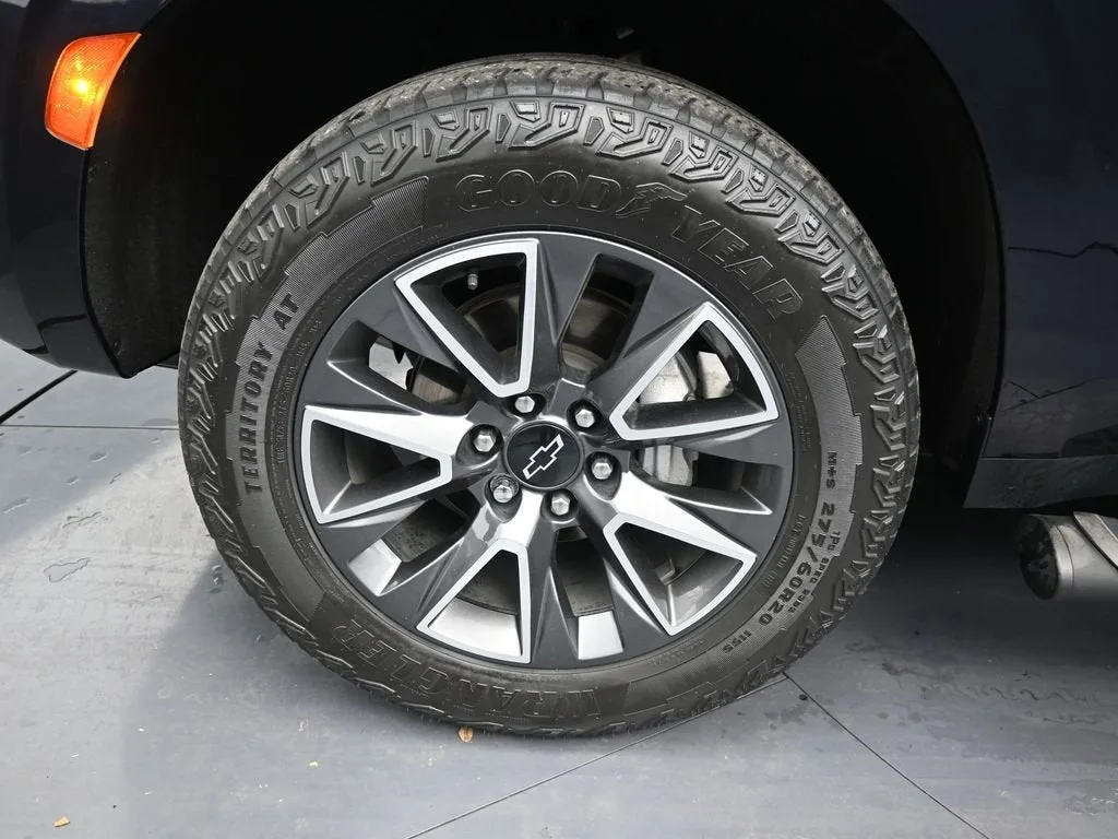 2023 Chevrolet Tahoe Z71 photo 9