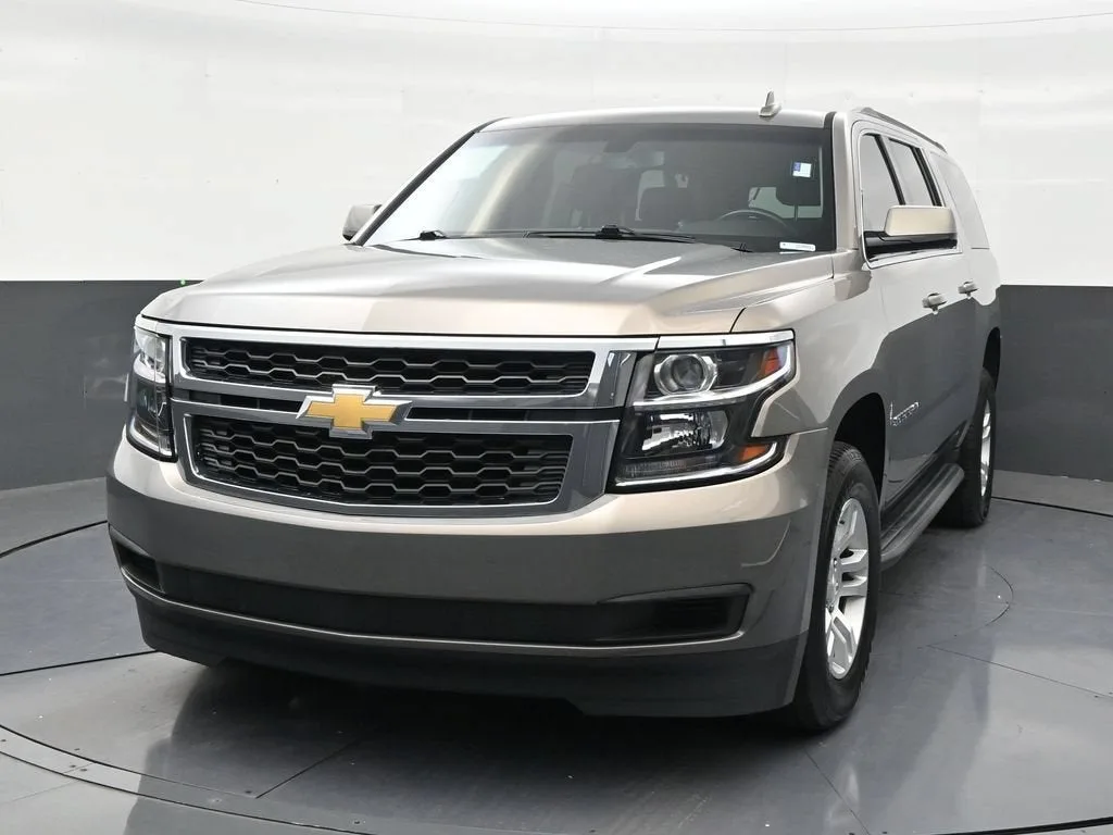 2019 Chevrolet Suburban LS photo 8