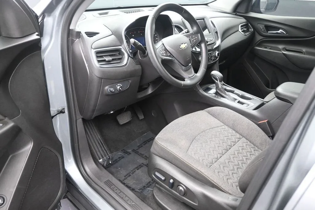 2024 Chevrolet Equinox LT photo 11