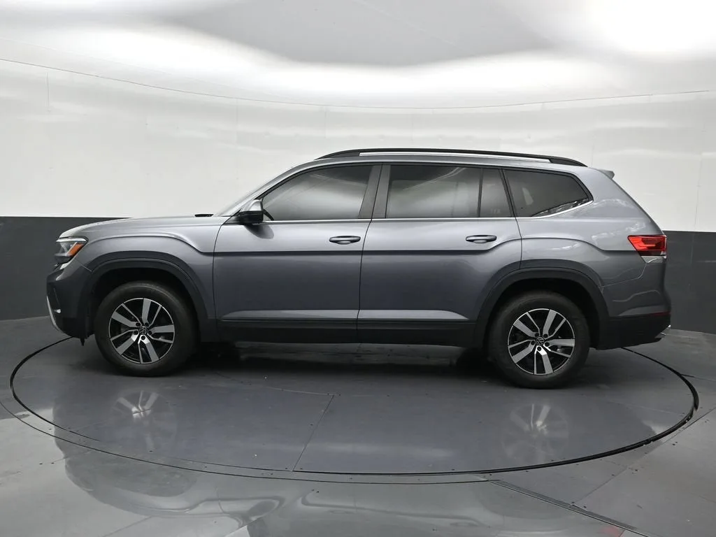 2022 Volkswagen Atlas 2.0T SE photo 2