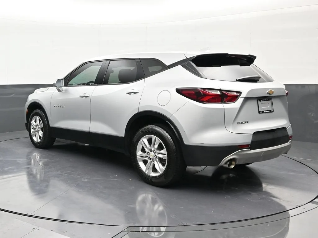 2020 Chevrolet Blazer LT photo 3