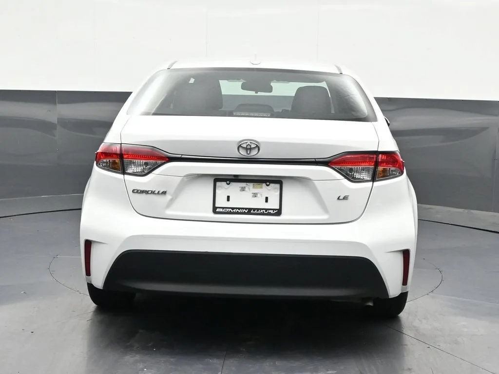 2023 Toyota Corolla LE photo 4