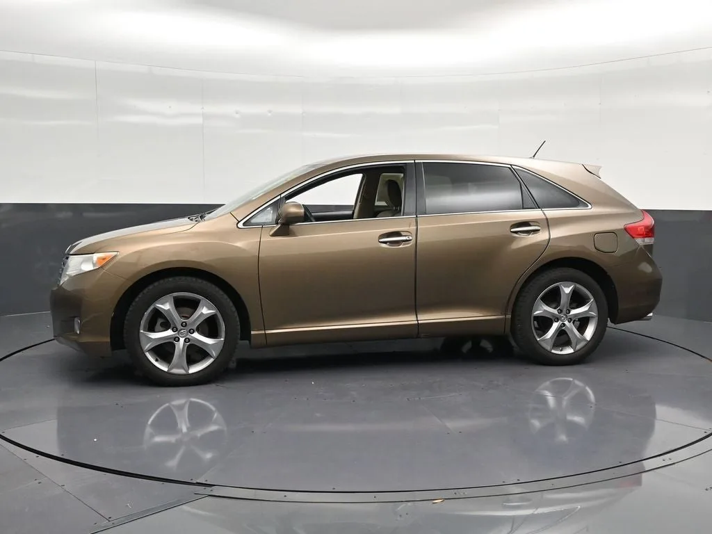 2010 Toyota Venza Base photo 7