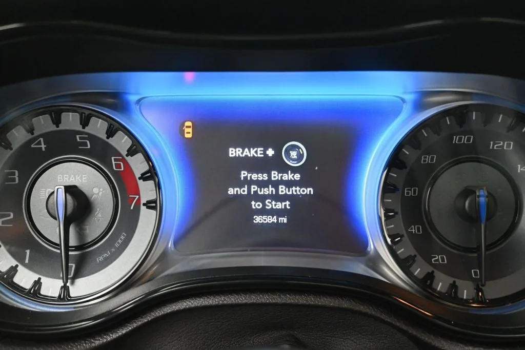 2023 Chrysler 300 S photo 11