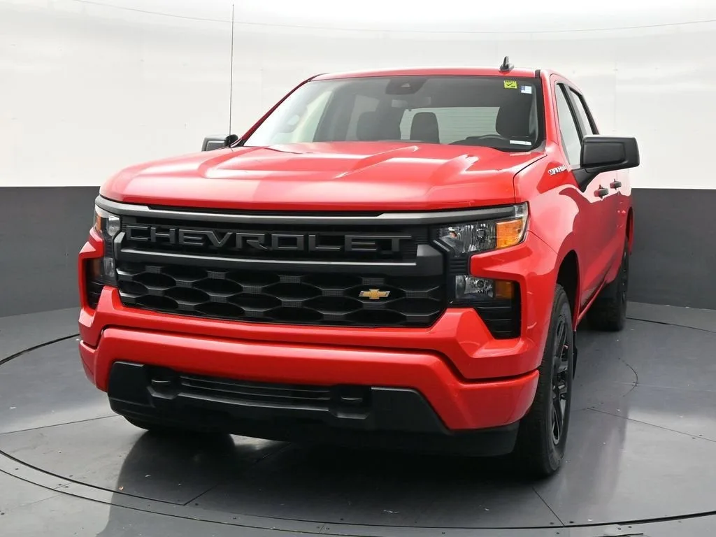 2023 Chevrolet Silverado 1500 Custom photo 8