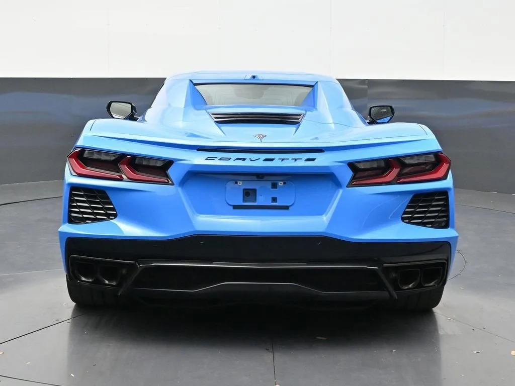 2025 Chevrolet Corvette Stingray 2LT photo 4