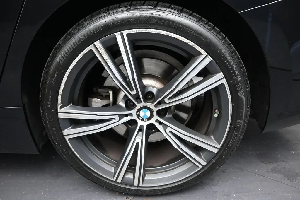 2021 BMW 330i 330i photo 10