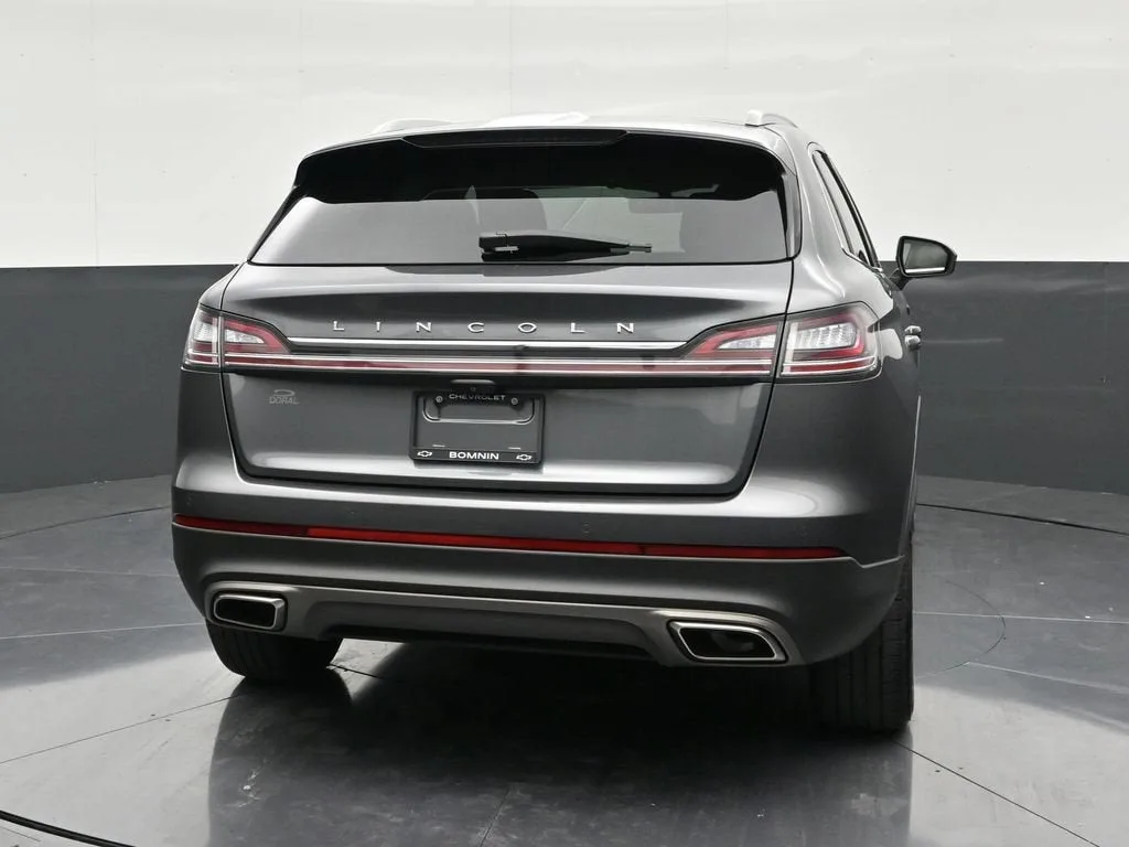 2022 Lincoln Nautilus Standard photo 4