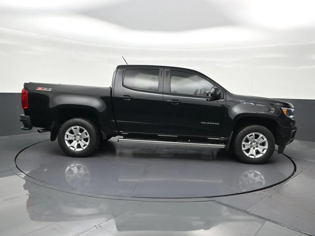 2022 Chevrolet Colorado LT photo 7