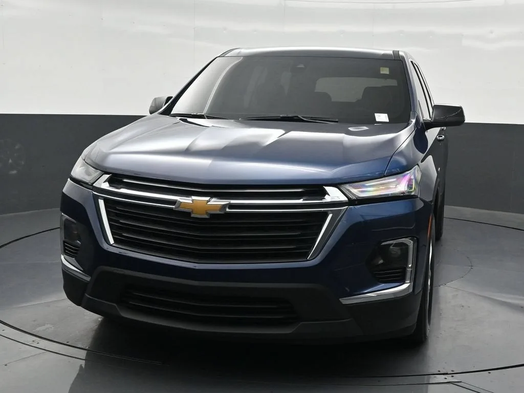 2023 Chevrolet Traverse LS photo 9