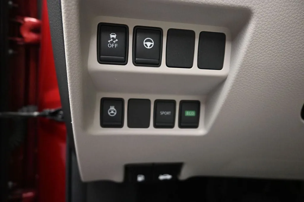 2021 Nissan Rogue Sport SL photo 12