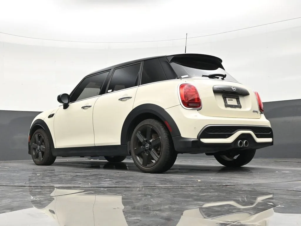 2022 MINI Hardtop 4 Door Cooper S photo 22