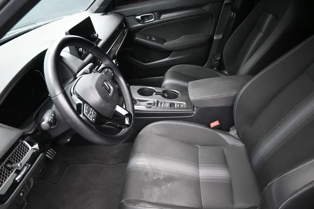 2025 Honda Civic Sedan Sport photo 11