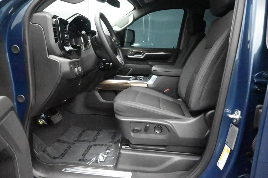 2026 Chevrolet Silverado 3500 HD LT DRW photo 12