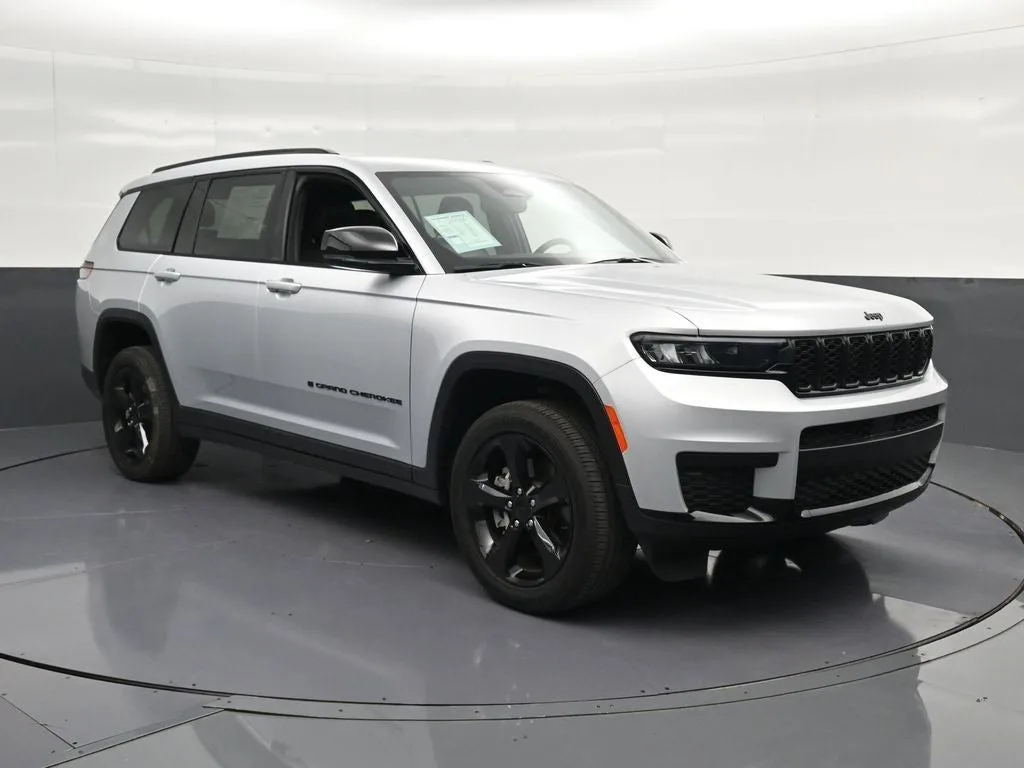 2024 Jeep Grand Cherokee L Altitude photo 5