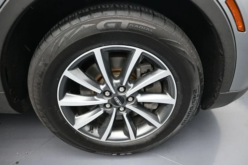 2021 Lincoln Nautilus Standard photo 9