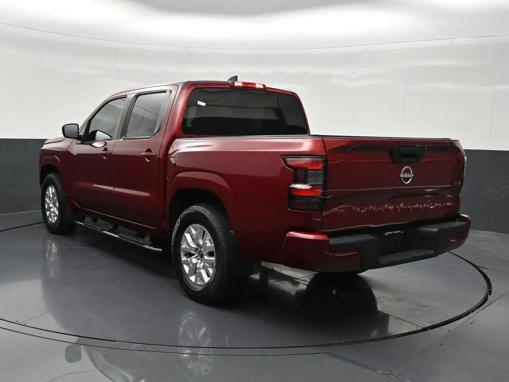 2023 Nissan Frontier Crew Cab SV 4x2 photo 3