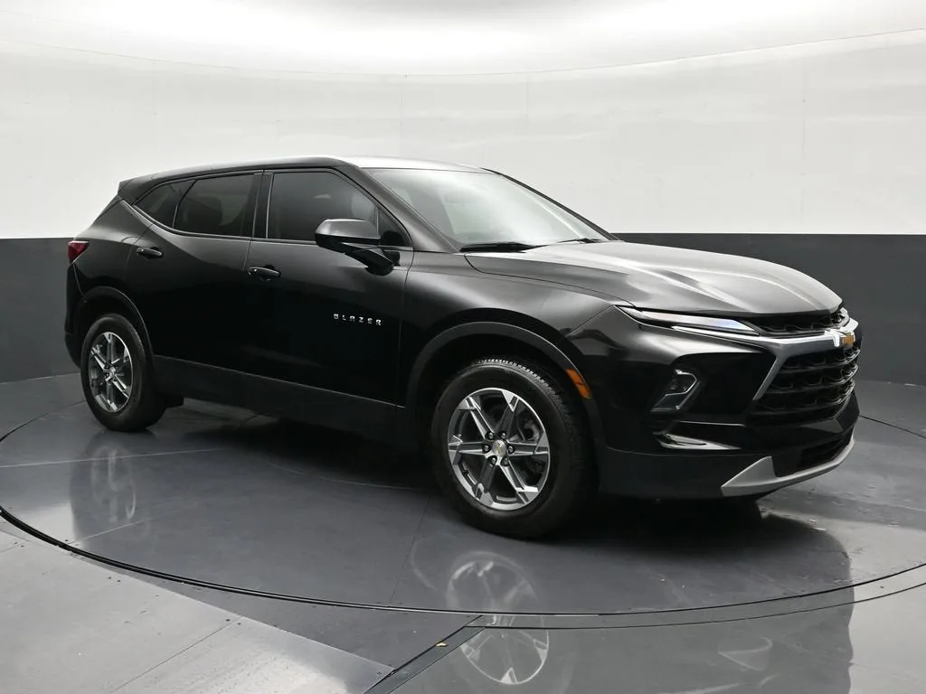 2023 Chevrolet Blazer LT photo 7
