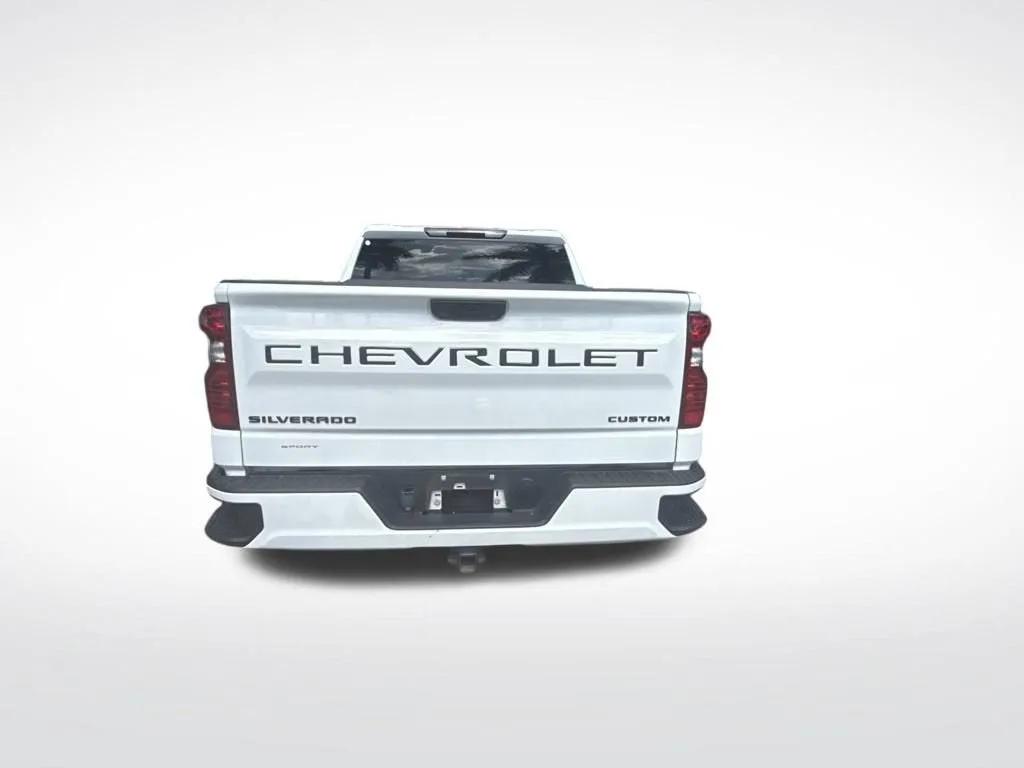 2024 Chevrolet Silverado 1500 Custom photo 6