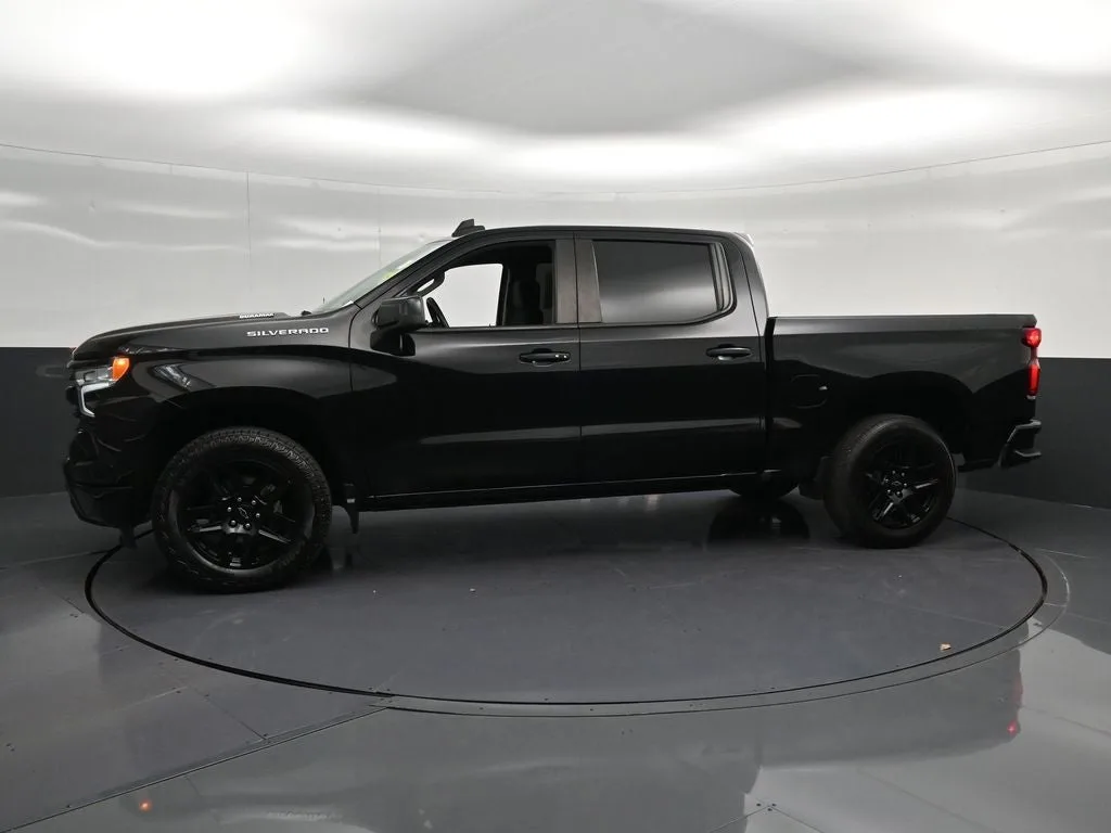 2023 Chevrolet Silverado 1500 RST photo 7