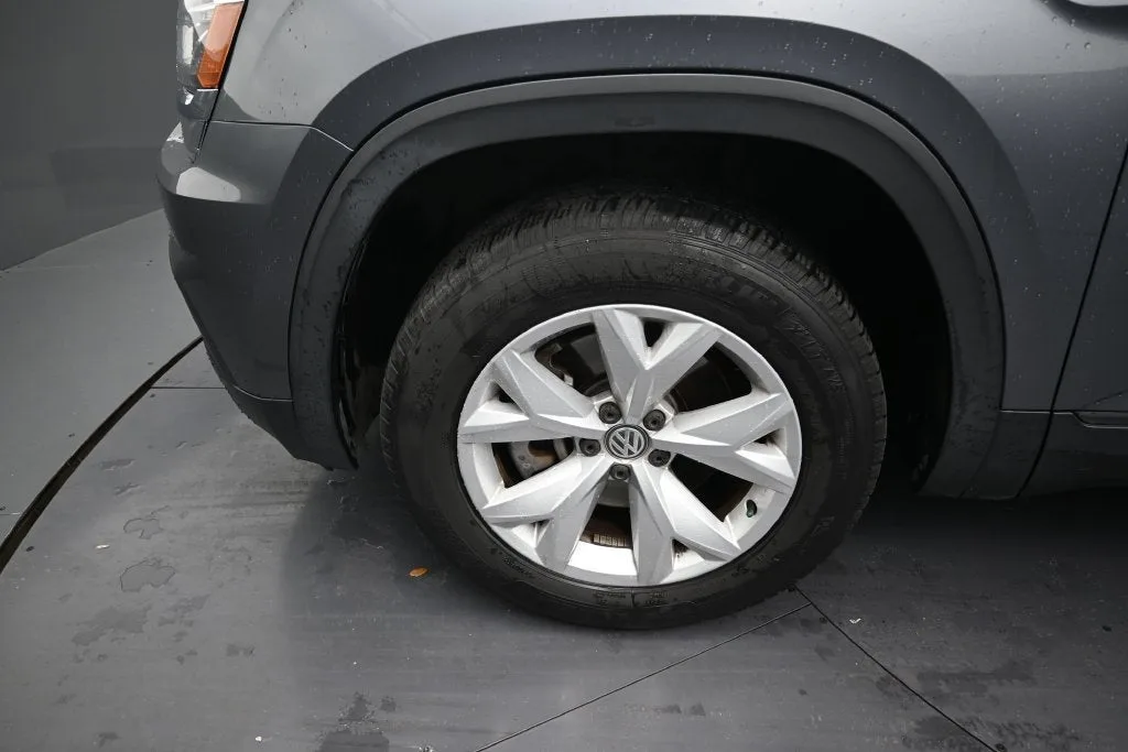 2018 Volkswagen Atlas 2.0T SE photo 9