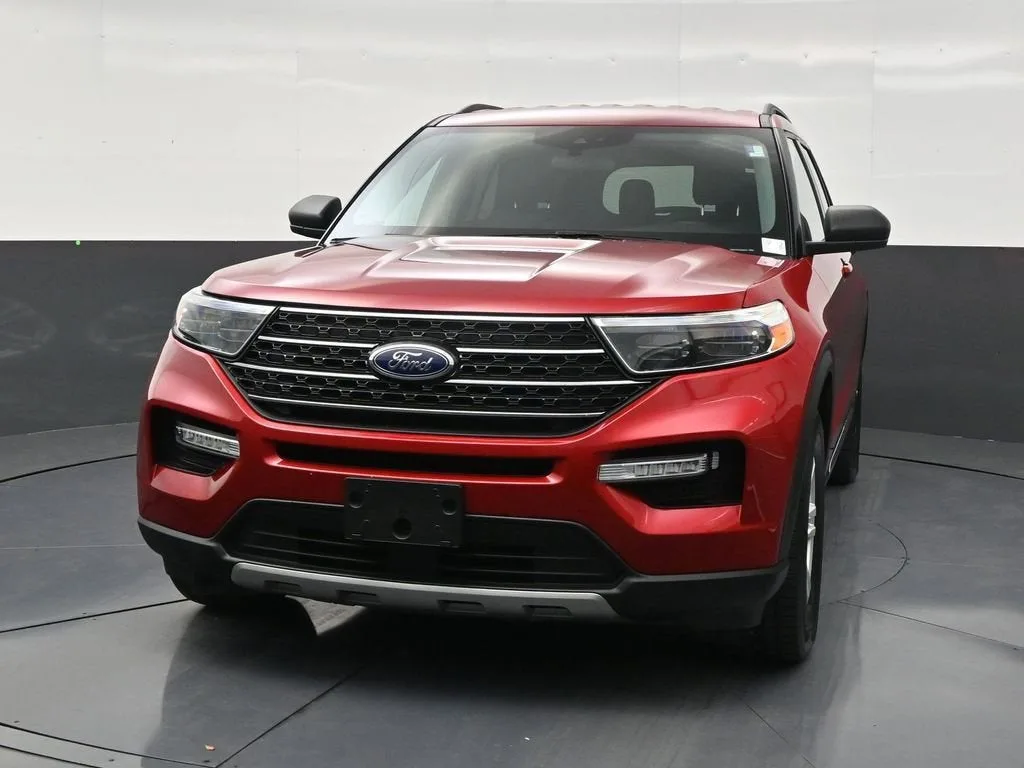 2023 Ford Explorer XLT photo 8