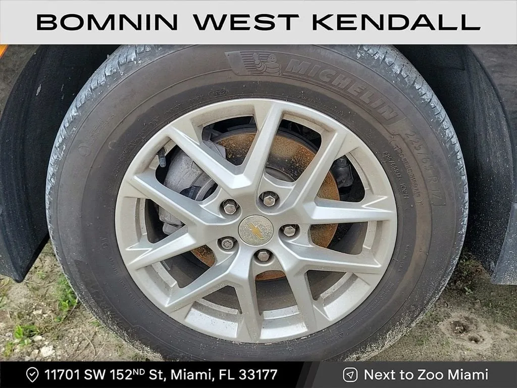2023 Chevrolet Equinox LS photo 7