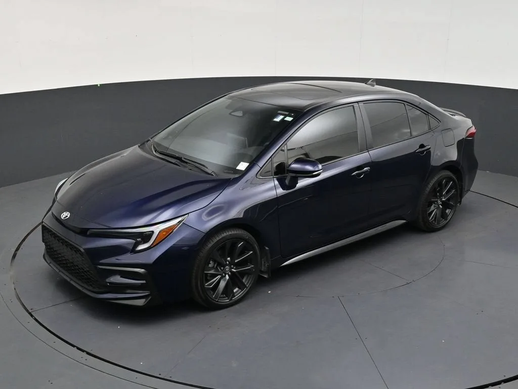2025 Toyota Corolla XSE photo 12