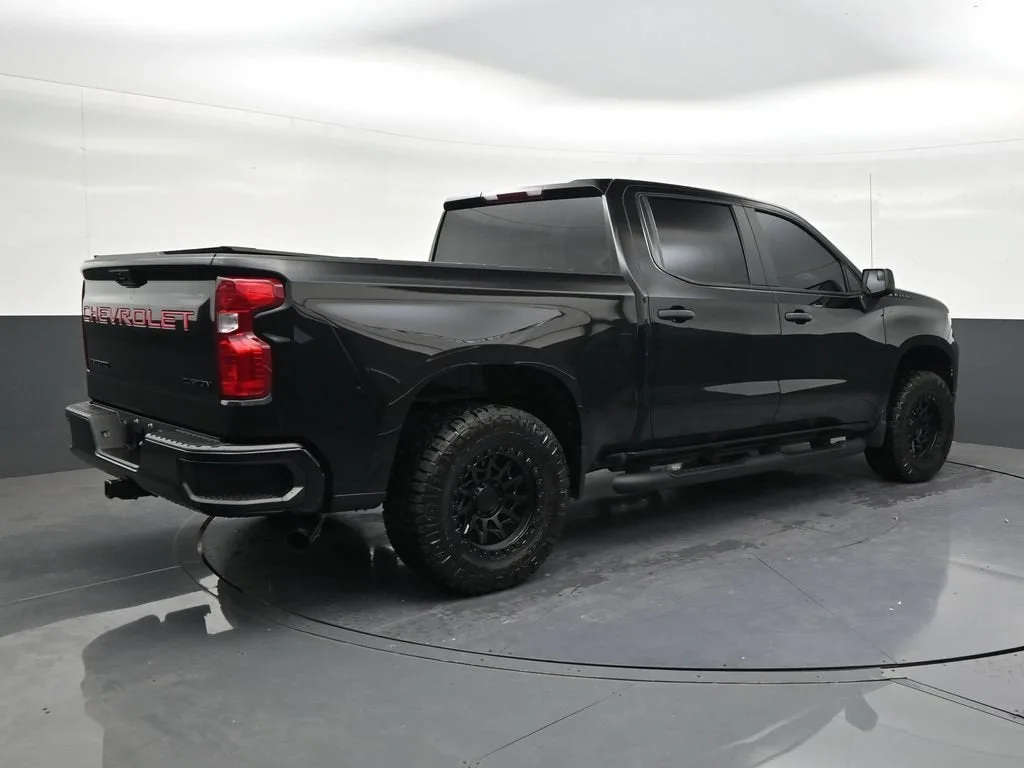 2025 Chevrolet Silverado 1500 Custom photo 5