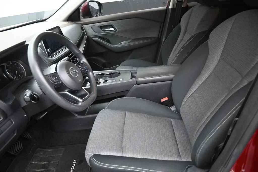 2021 Nissan Rogue SV FWD photo 12