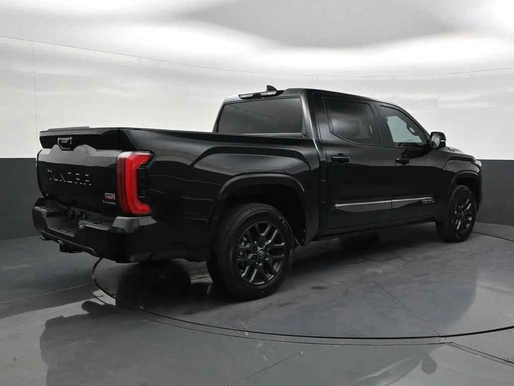 2025 Toyota Tundra Hybrid Platinum Hybrid CrewMax 5.5' Bed photo 5