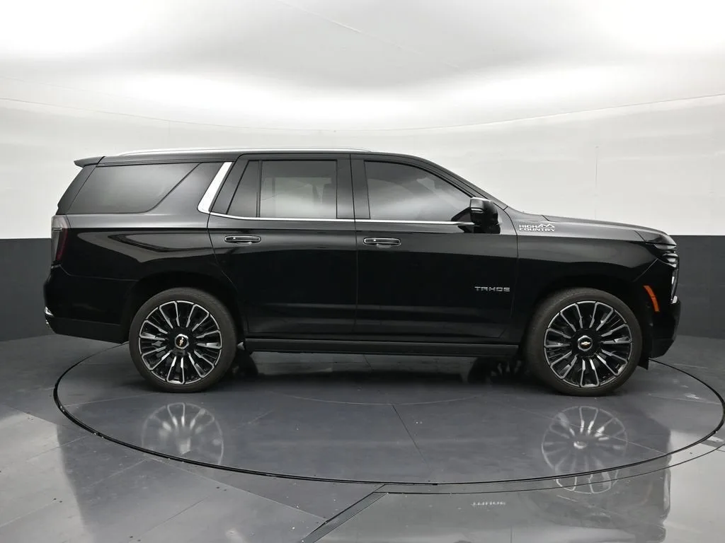 2025 Chevrolet Tahoe High Country photo 6
