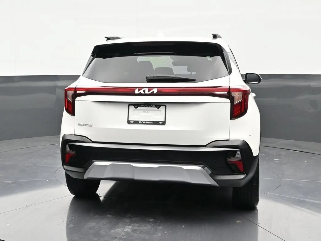 2024 Kia Seltos S photo 4