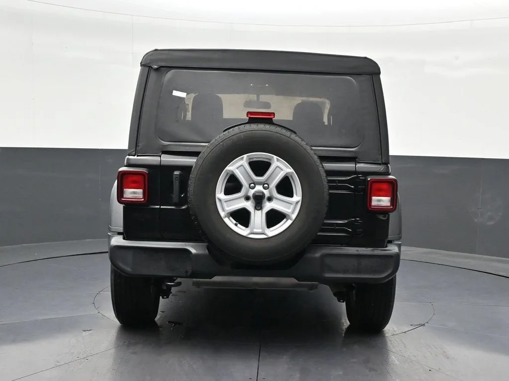 2022 Jeep Wrangler Sport S photo 4
