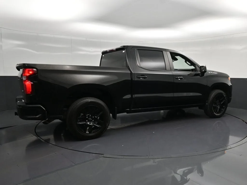 2023 Chevrolet Silverado 1500 RST photo 3
