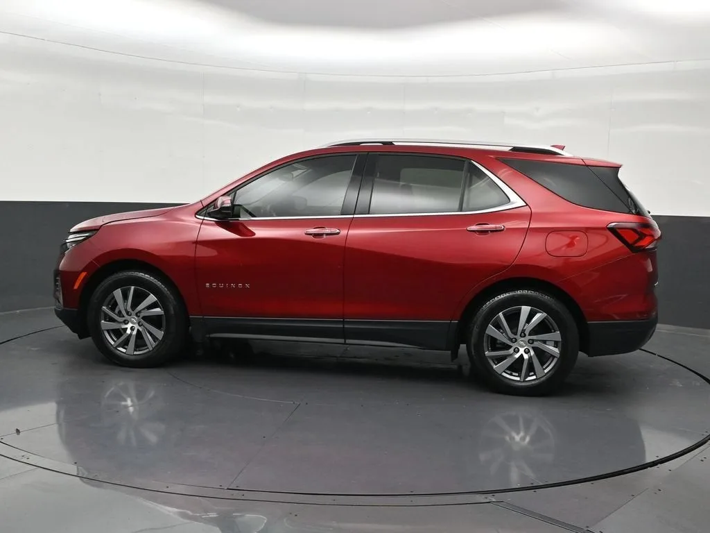 2024 Chevrolet Equinox Premier photo 2