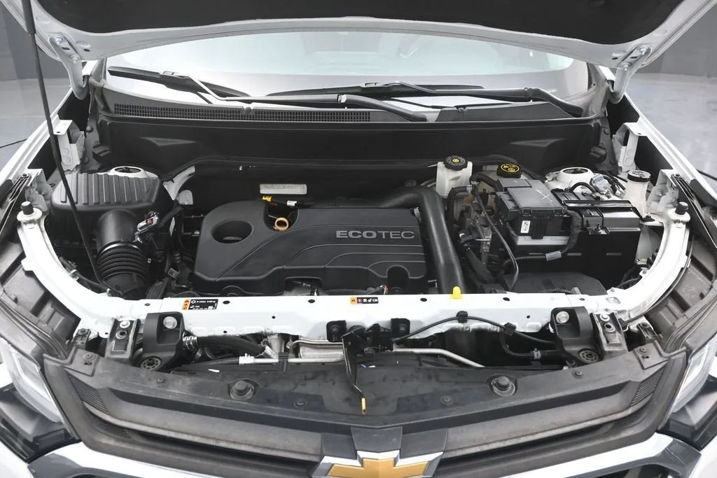 2020 Chevrolet Equinox LS photo 12