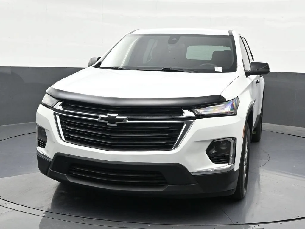 2023 Chevrolet Traverse LS photo 9