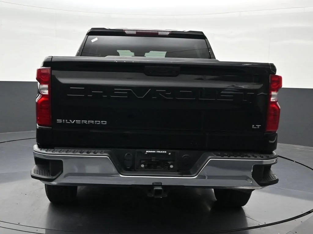 2023 Chevrolet Silverado 1500 LT photo 4