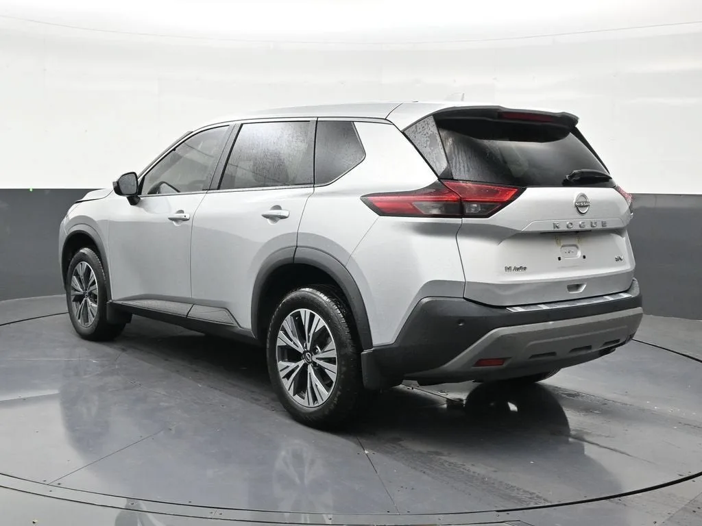 2023 Nissan Rogue SV FWD photo 3