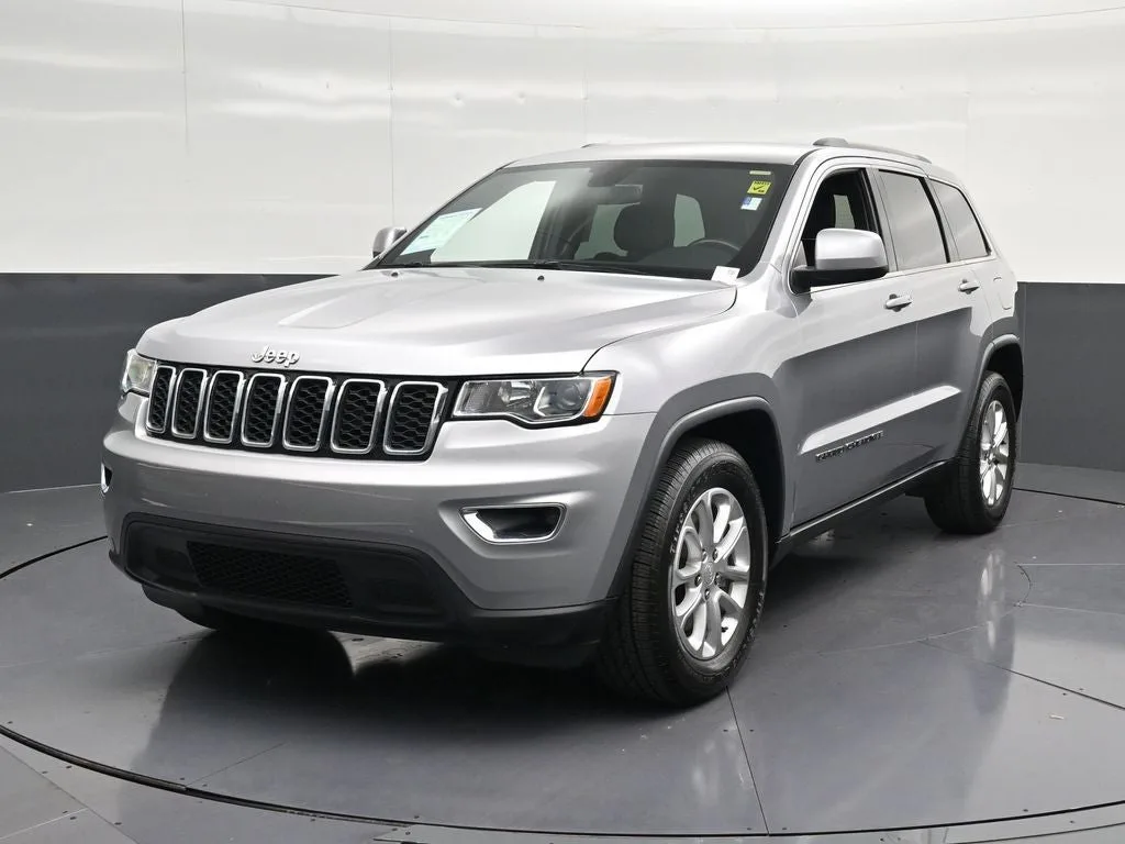 2021 Jeep Grand Cherokee Laredo E photo 4