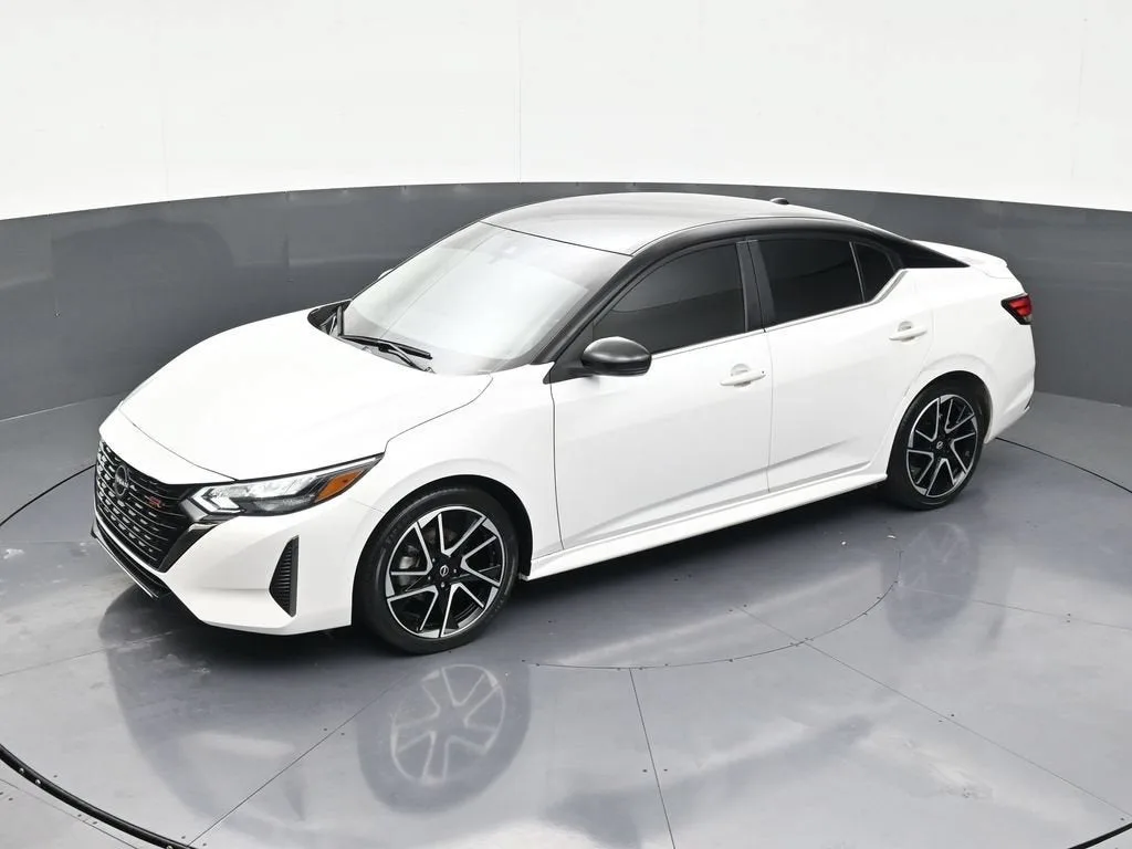 2024 Nissan Sentra SR Xtronic CVT photo 12