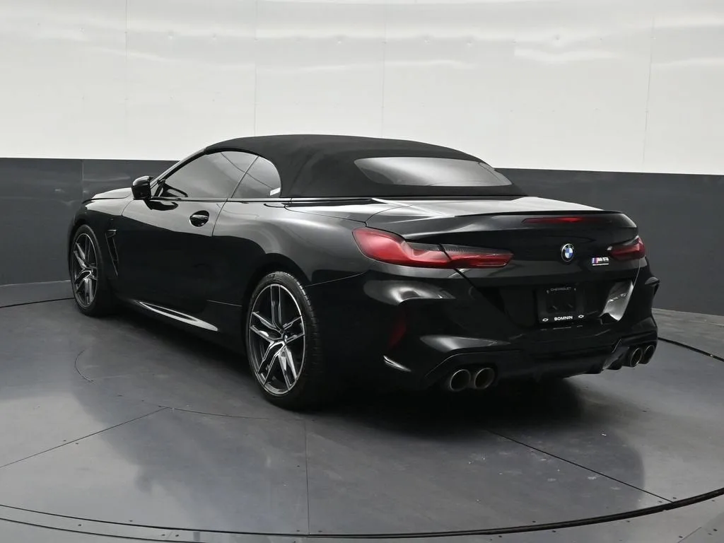 2020 BMW M8 2DR CONV photo 3