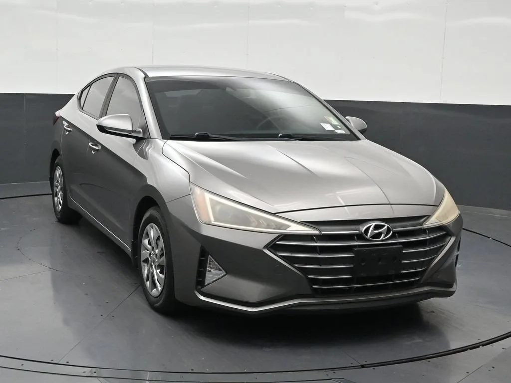 2020 Hyundai Elantra SE photo 8