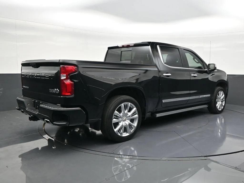 2024 Chevrolet Silverado 1500 High Country photo 5