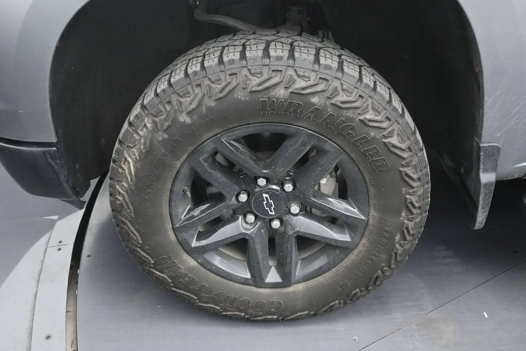 2024 Chevrolet Silverado 1500 Custom Trail Boss photo 9