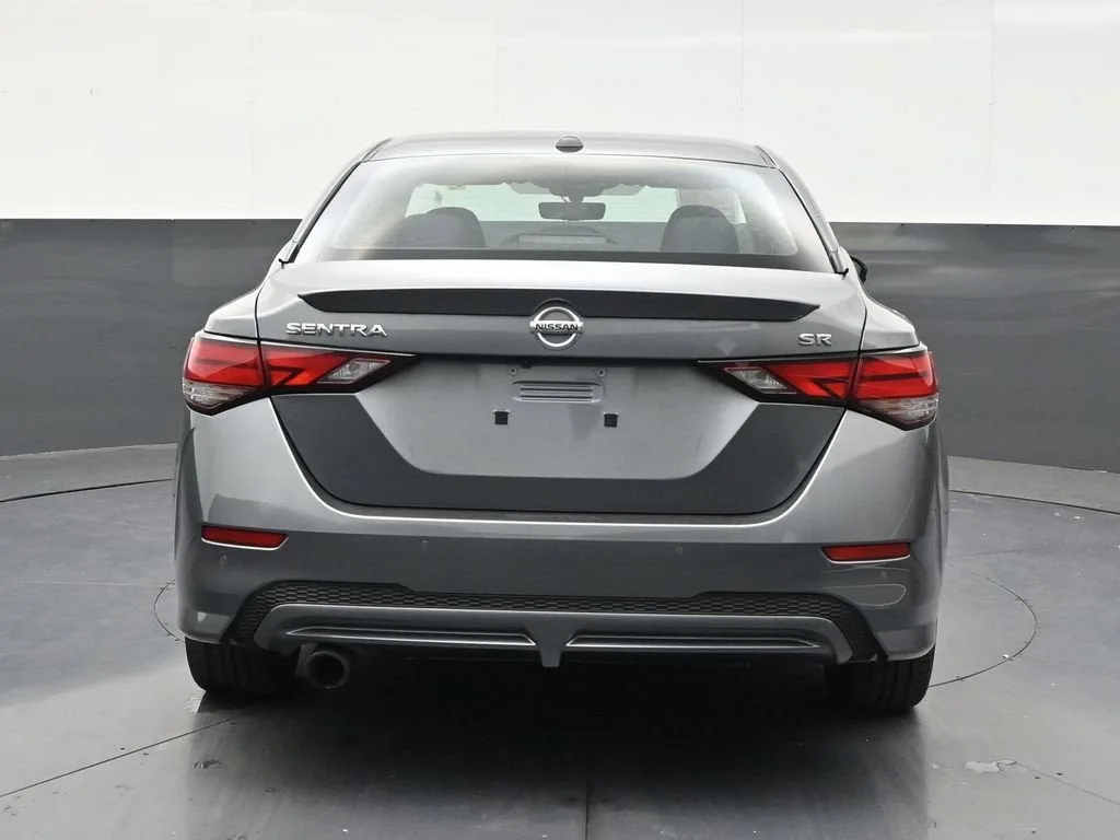 2022 Nissan Sentra SR Xtronic CVT photo 4