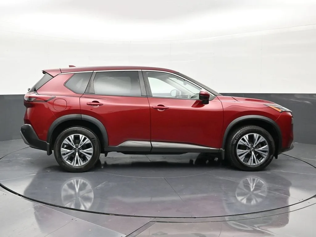 2022 Nissan Rogue SV FWD photo 6